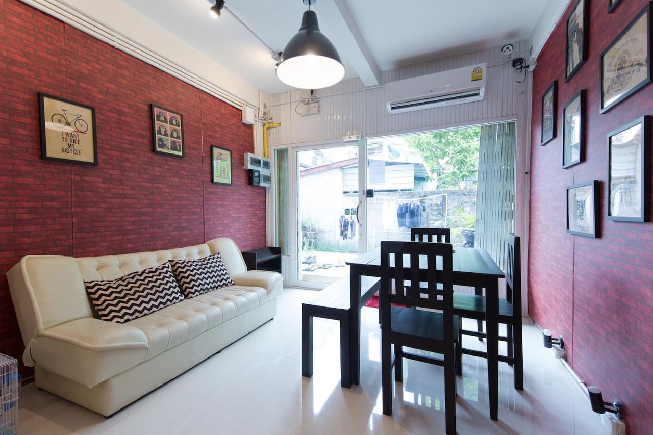 Mana Hostel Bangkok Exterior foto